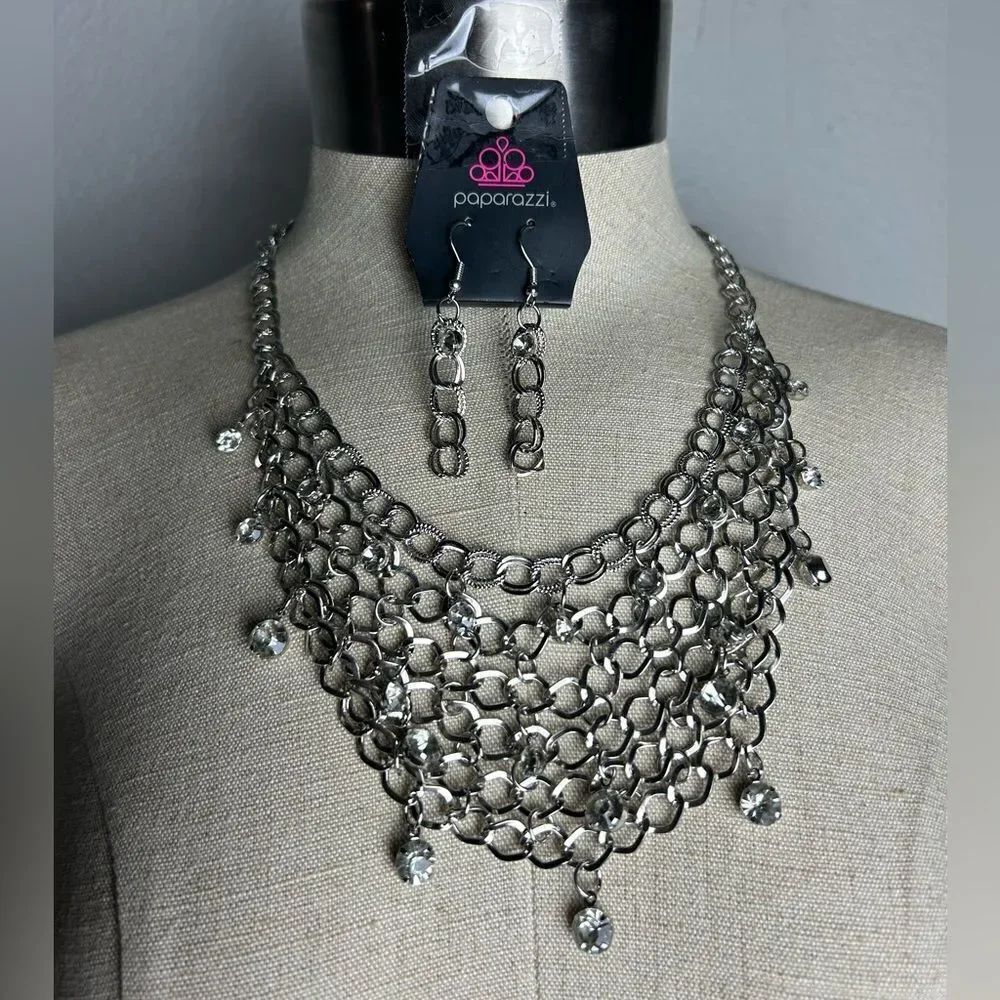 Paparazzi Silver Chain Necklace with Earrings